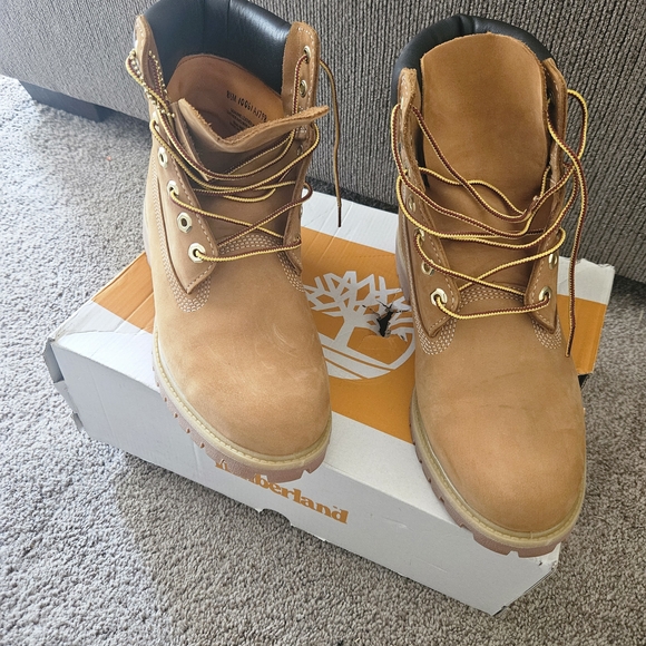 Timberland Tan Leather Boots - Picture 1 of 12